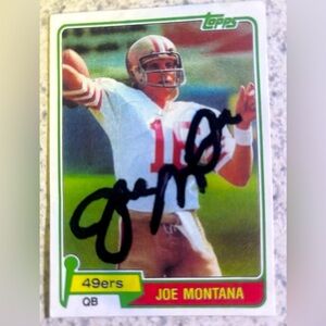 Signed 1981 Topps - #216 Joe Montana (RC)